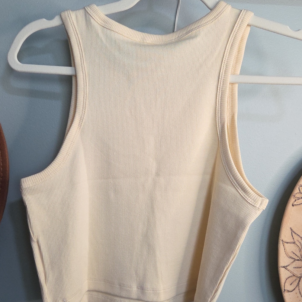 H&M Crop Tank - Picture 4 of 5